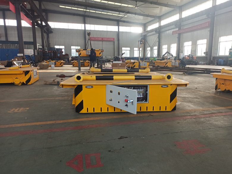 重型RGV搬運車(chē)發(fā)貨現場(chǎng)